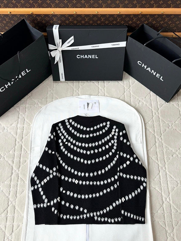 Chanel 25P Cardigan Black Mix White Cashmere 237301