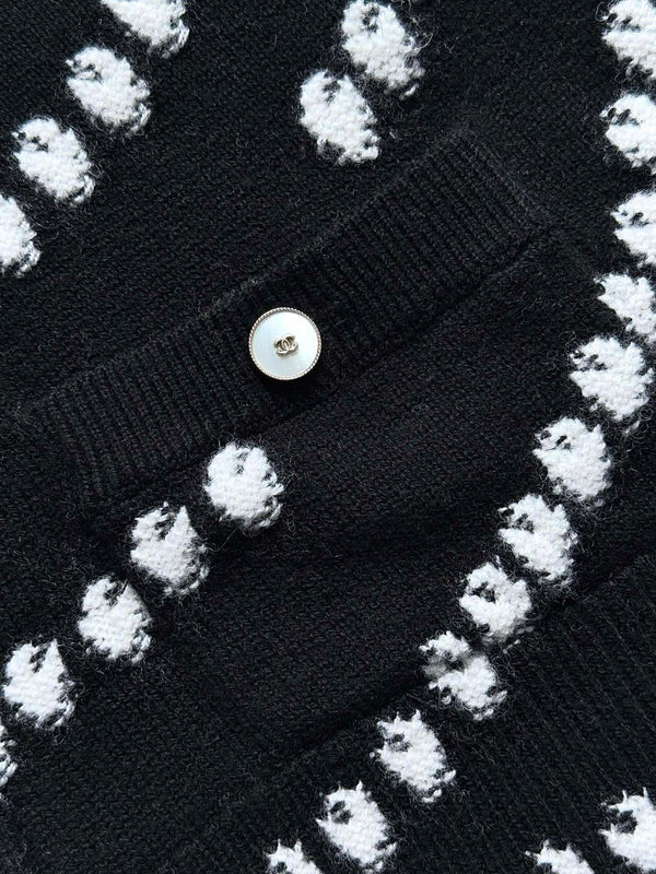 Chanel 25P Cardigan Black Mix White Cashmere 237301