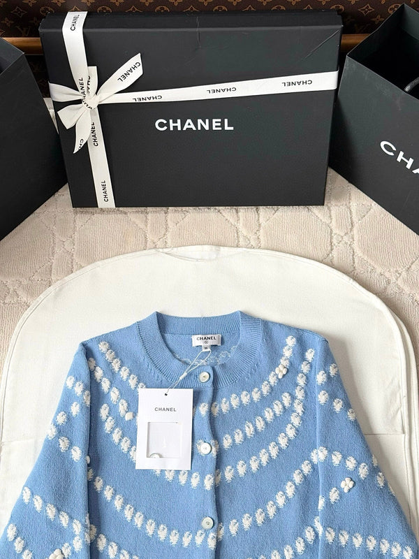 Chanel 25P Cardigan Light Blue Mix White Cashmere 237300
