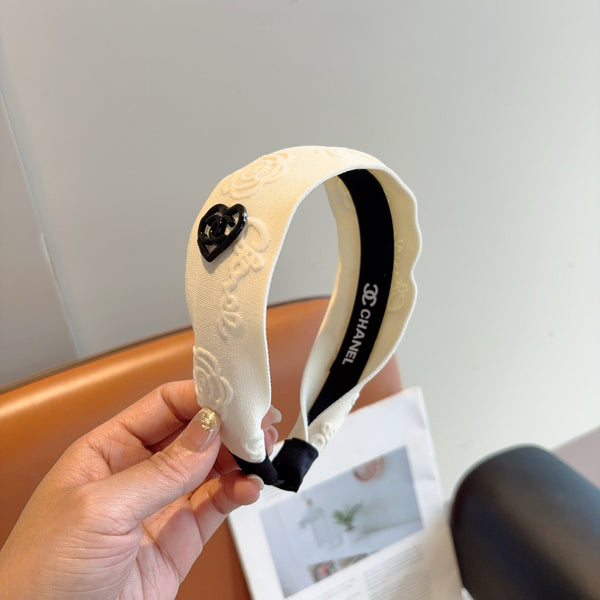 CC 26s White Headband 275478
