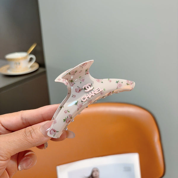 CC 26s Claw Hair Clip 210138