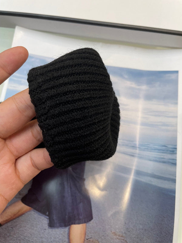 GLOVES IN BLACK CASHMERE WITH WHITE LOGO 405907