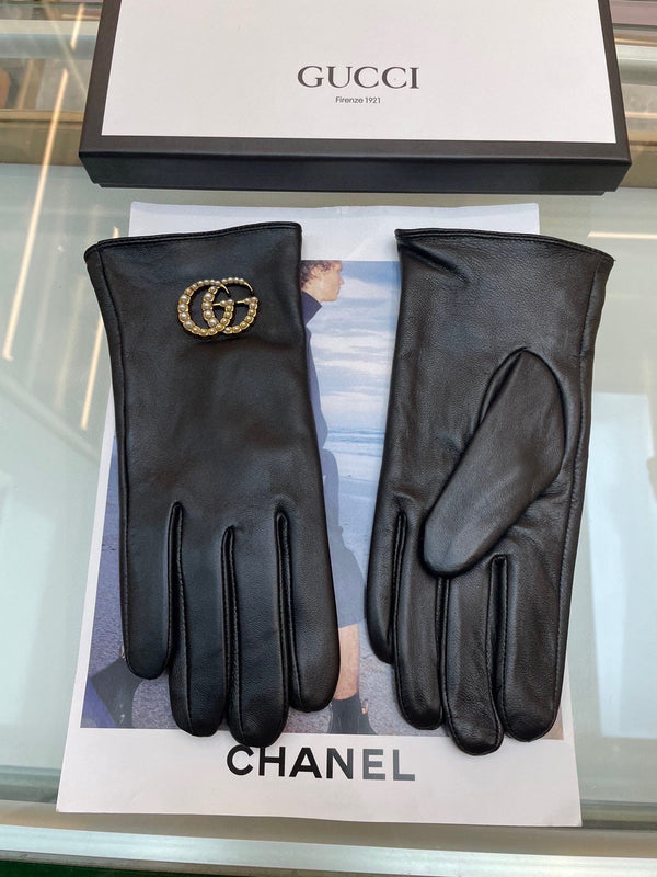GLOVES IN BLACK LAMBSKIN AND FLEECE LINING 465050