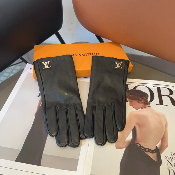 LV GLOVES IN BLACK LAMBSKIN 462302