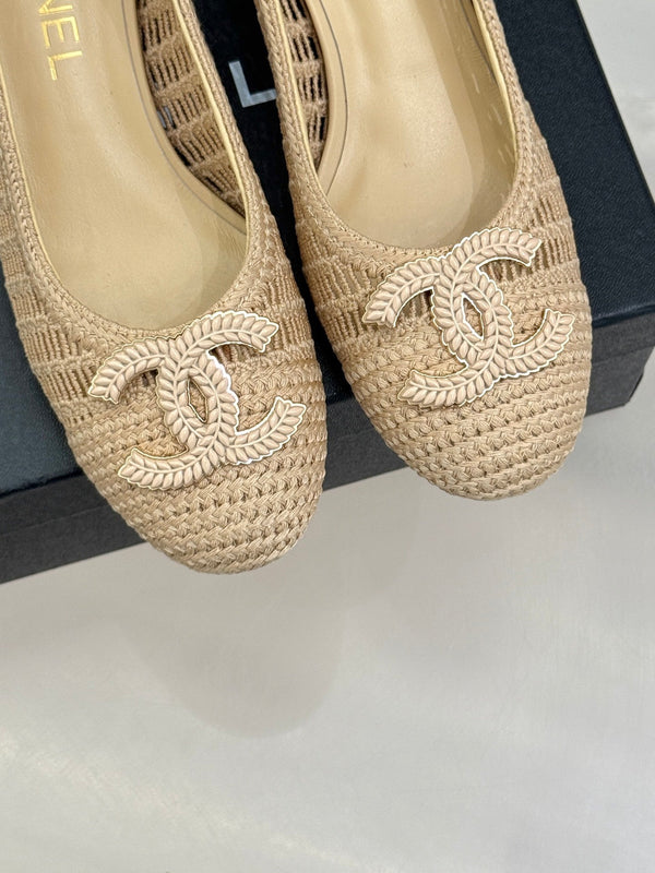 CC 25P Hollow Double C Ballet Flats 50mm Beige Raffia 265638