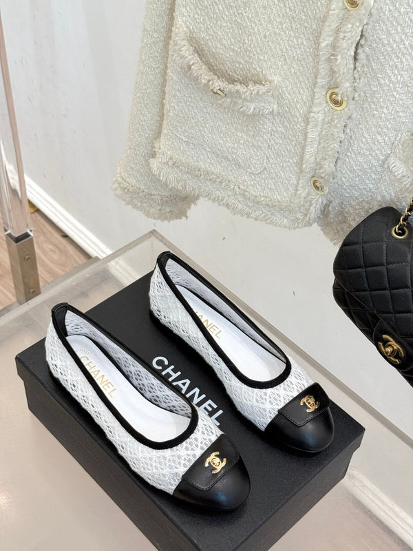 Chanel 25 Ballet Flat White Black Woven Lambskin 473057