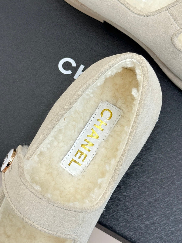 CC 25A Mary Janes Beige Suede And Lambswool 404662