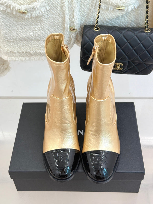 CC Classic Short Boots Block Heel 90mm Gold Metalic Calfskin 465388