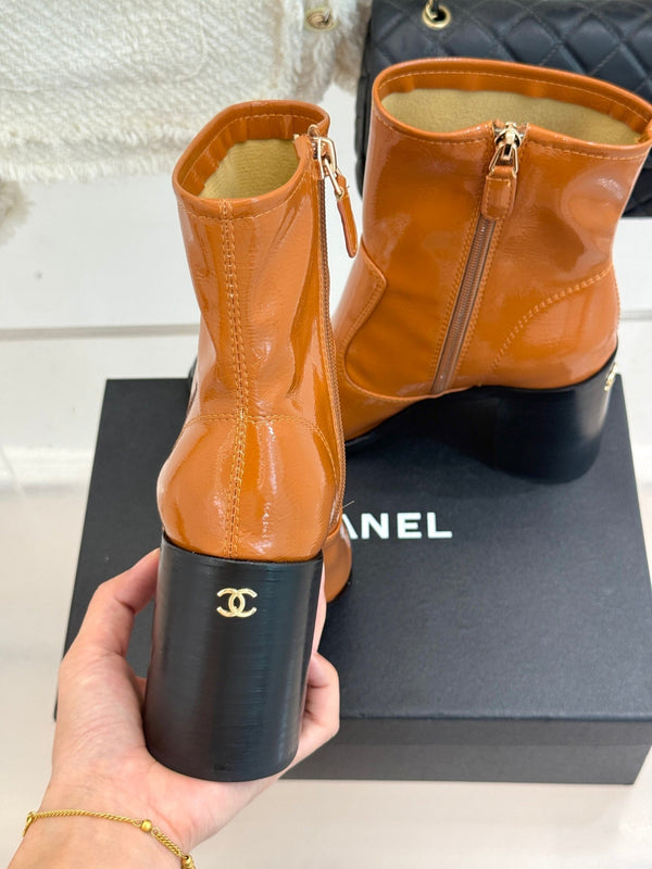 CC Classic Short Boots Block Heel 90mm Burnt Orange Patent Leather 465390