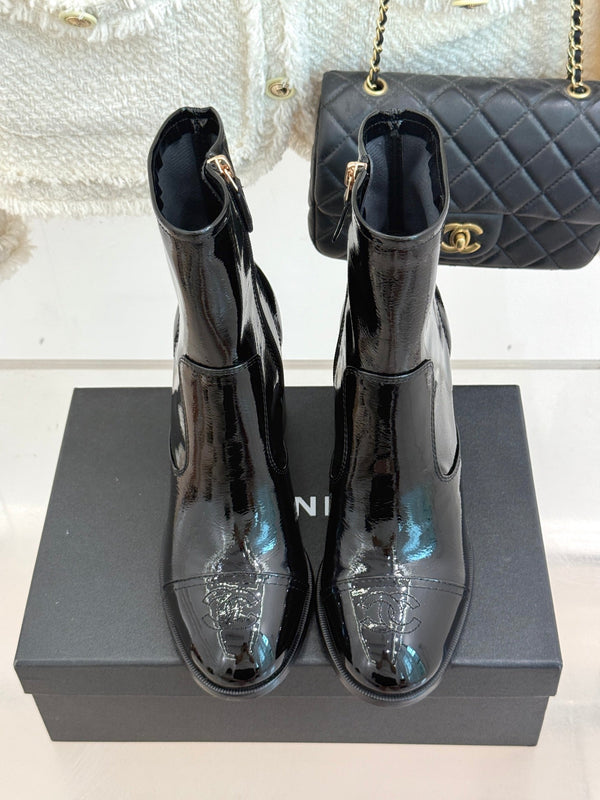 CC Classic Short Boots Block Heel 90mm Black Patent Leather 465391