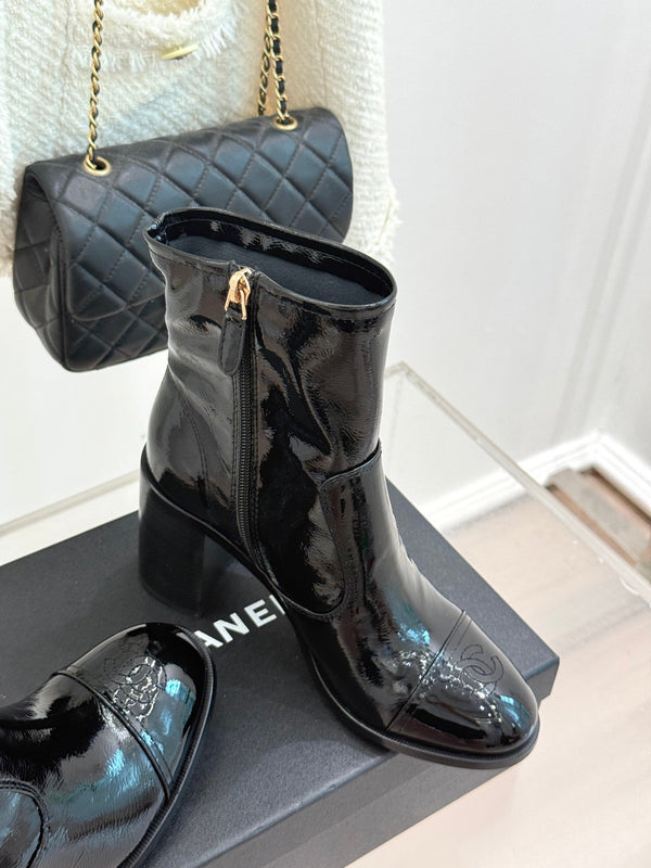 CC Classic Short Boots Block Heel 90mm Black Patent Leather 465391