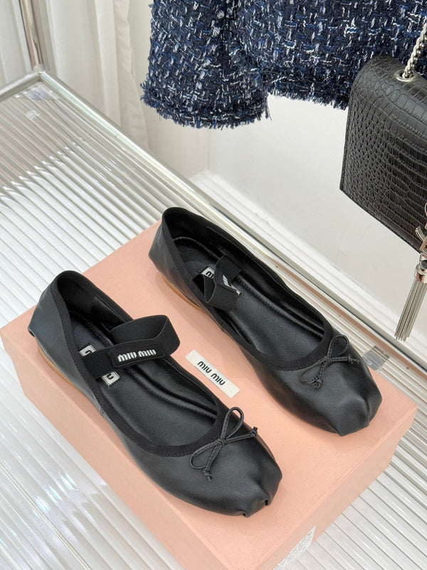 Miu Classique Bow Letter Ballerines Mouton Noir 570999