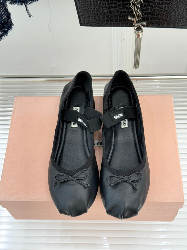 Miu Classique Bow Letter Ballerines Mouton Noir 570999