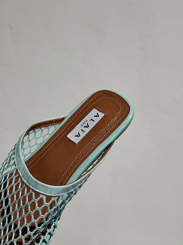 MULES ALAIA FLAT IN RETE AZZURRA