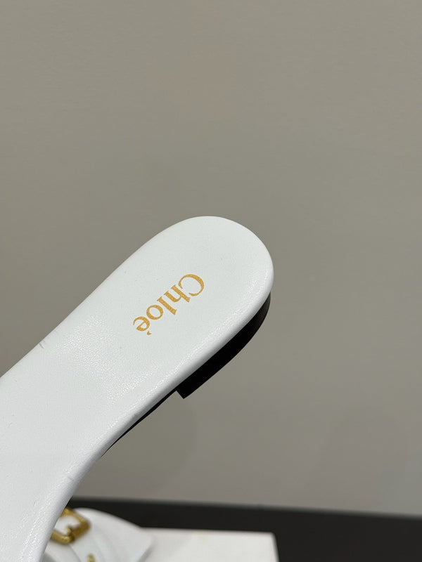 Loewe 25 Bow Metal Buckle Slide Bianco Pelle di mucca