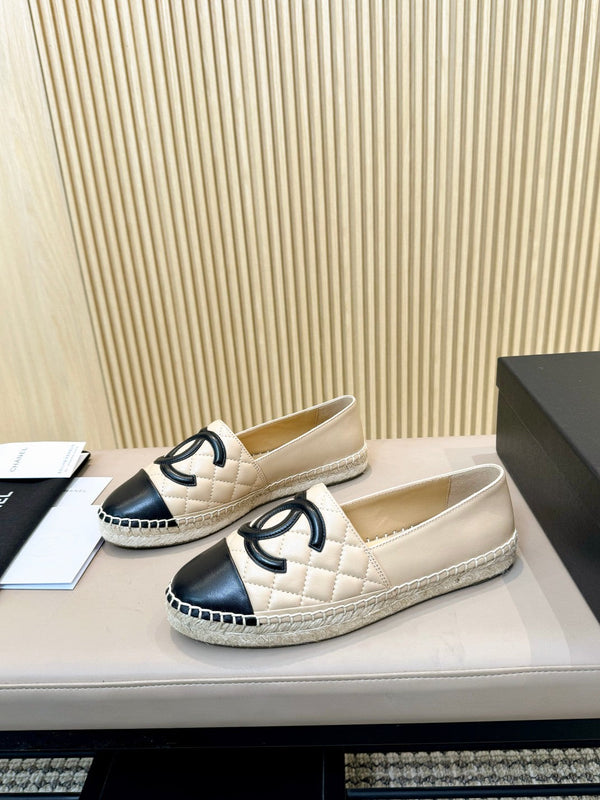 cc espadrillas beige chiaro trapuntate nere in pelle di vitello