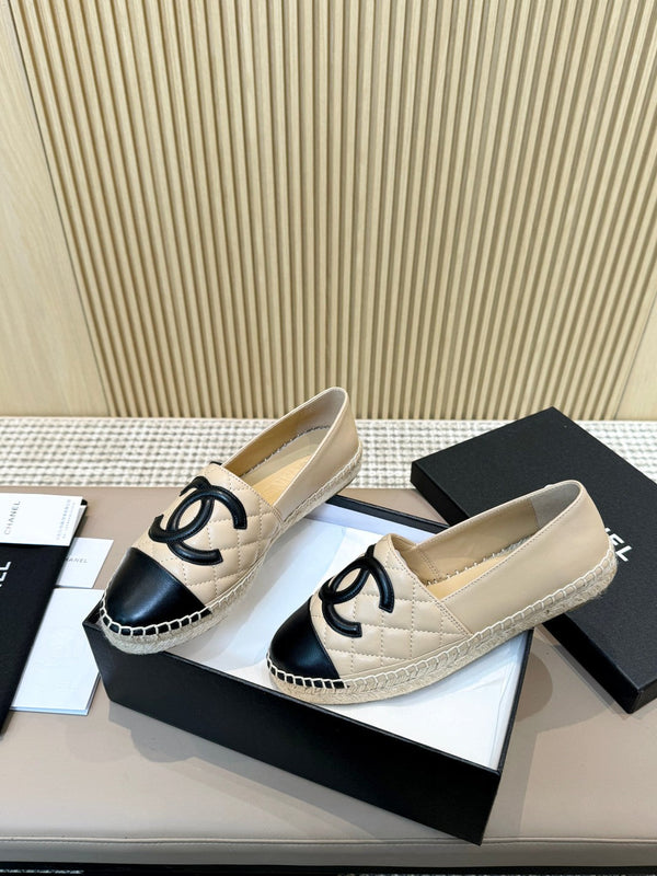 cc espadrillas beige chiaro trapuntate nere in pelle di vitello