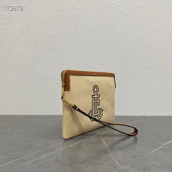 Petite pochette Celine avec broderie ancre veau marron beige textile