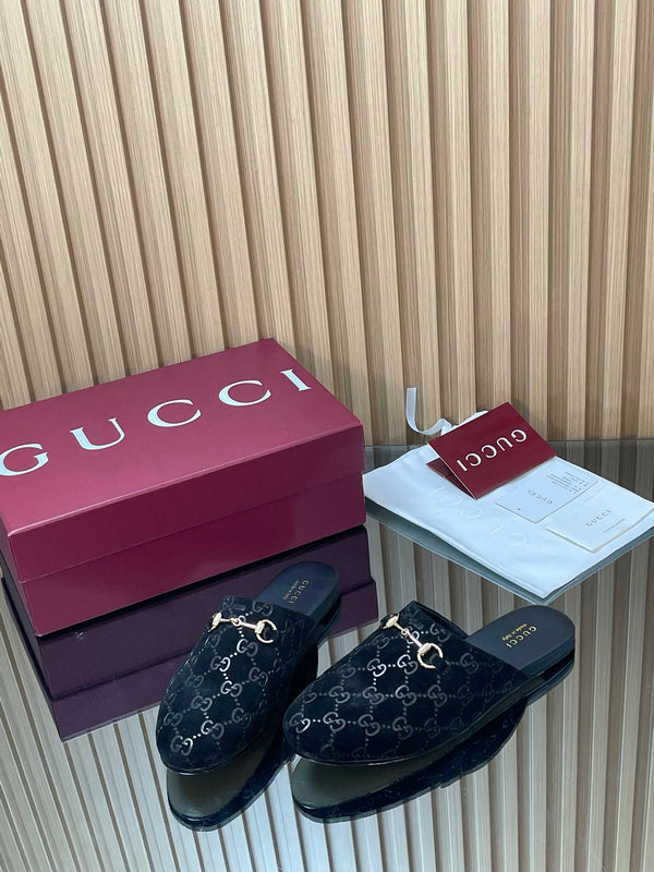 Gucci 25 Horsebit Mule Black GG Suede 563078