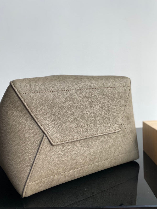 SANGLE SEAU BUCKET 33 BORSA IN PELLE DI VITELLO MARRONE ARACHIDI