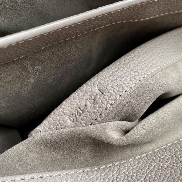 BORSA MORBIDA 32 VITELLO PEBBLE