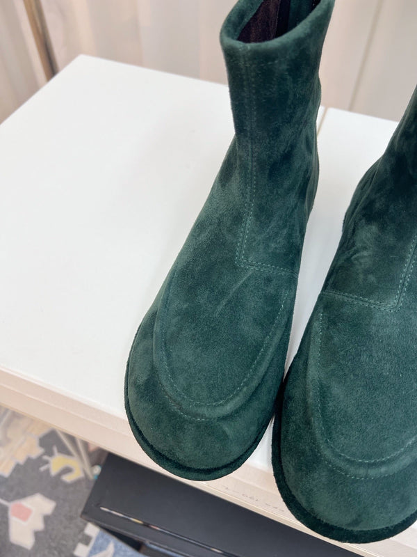 TR 26s Zipped Boot Flat Emerald Suede 146490