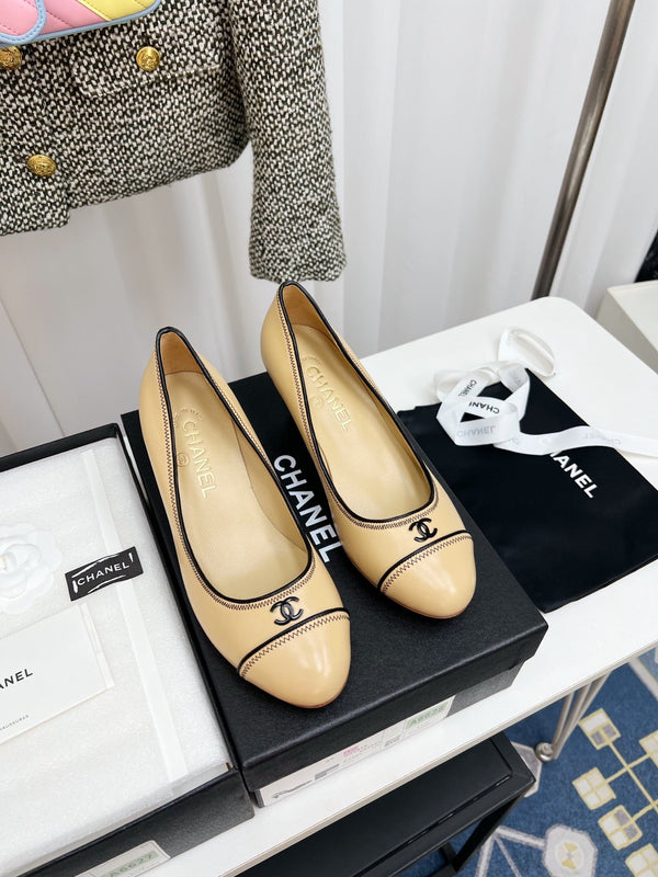 CC Slingback With Black Contrast Stitching Beige Lambskin 476708