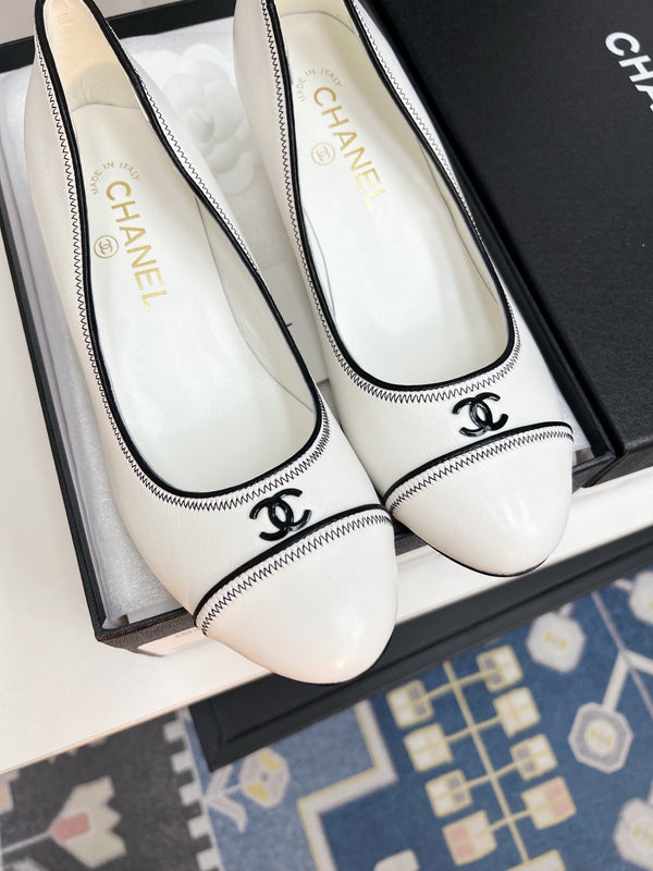 CC Slingback With Black Contrast Stitching White Lambskin 476709