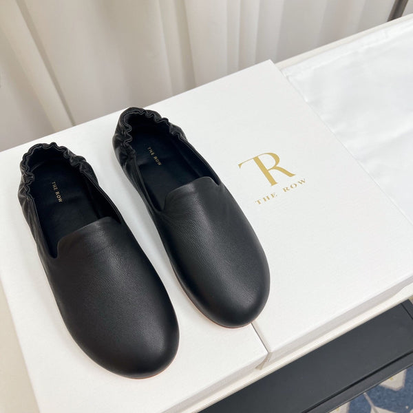 The Row Casa Ballet Flat Black Grain Leather 832674