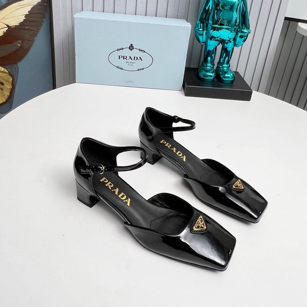 Prad 26s Ankle Strap Pumps 40mm In Black Patent Calfskin Triangle Logo
