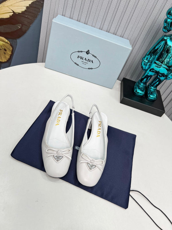 Prad 26s Round Toe Slingback Pumps 40mm In White Calfskin With Bow