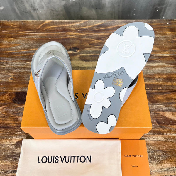 LV THONG SLIPPER IN GREY MONOGRAM CALFSKIN