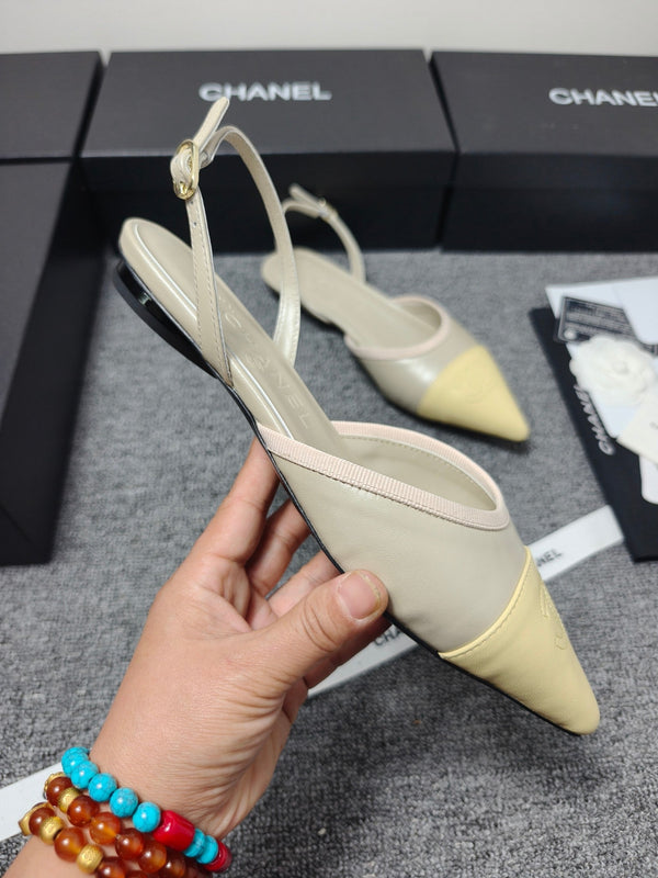CC 26s Escarpins à bride arrière pointus en cuir Kaki Jaune 681973