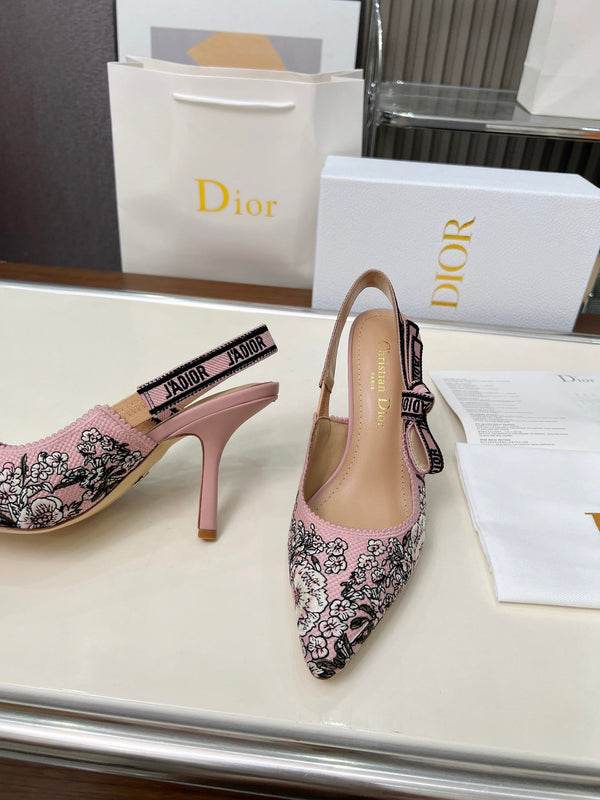 CD 26s J'Adior Slingback Pumps Pink Multicolor Embroidered Canvas 153614