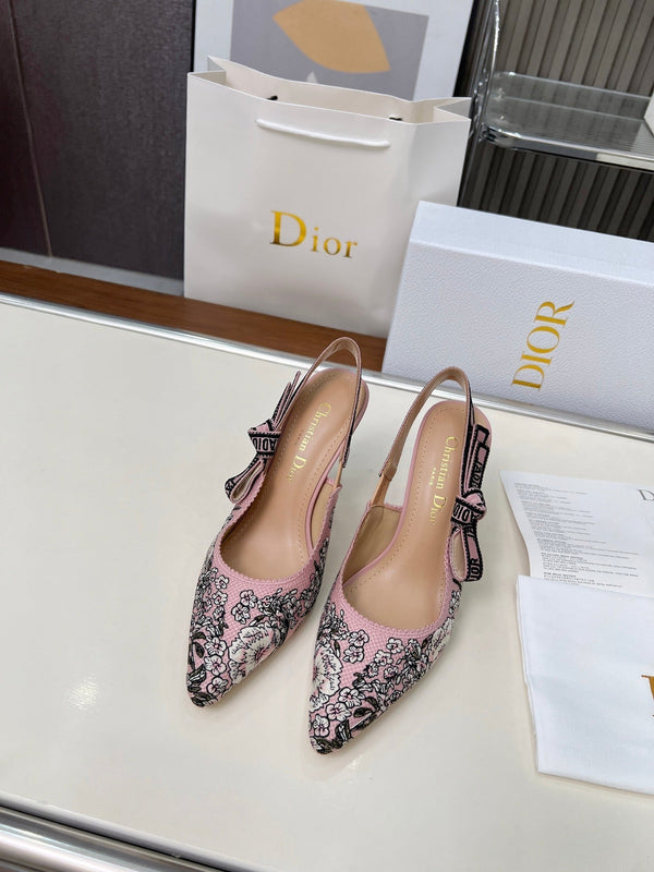 CD 26s J'Adior Slingback Pumps Pink Multicolor Embroidered Canvas 153614