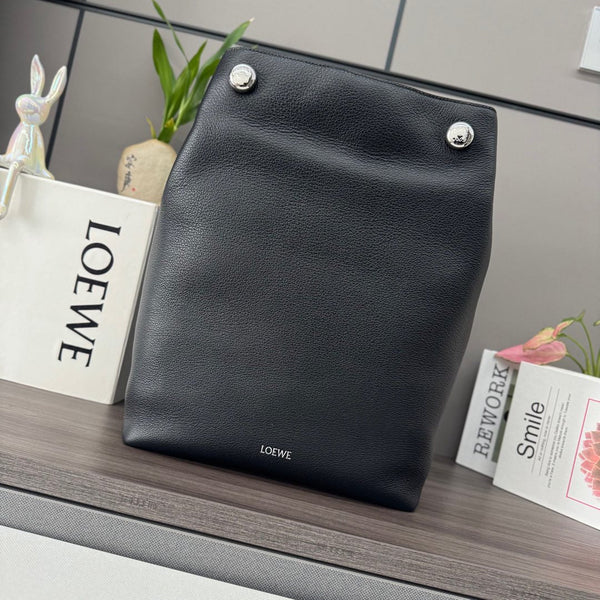 Loewe Pebble Hobo Black Smooth Calfskin