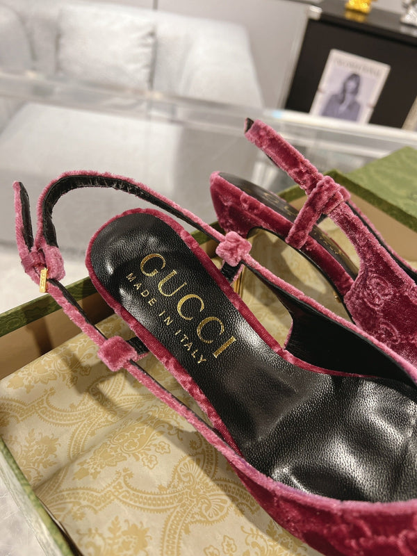 DÉCOLLETÉ CON TACCO ALTO GG SLINGBACK IN VELLUTO MAGENTA