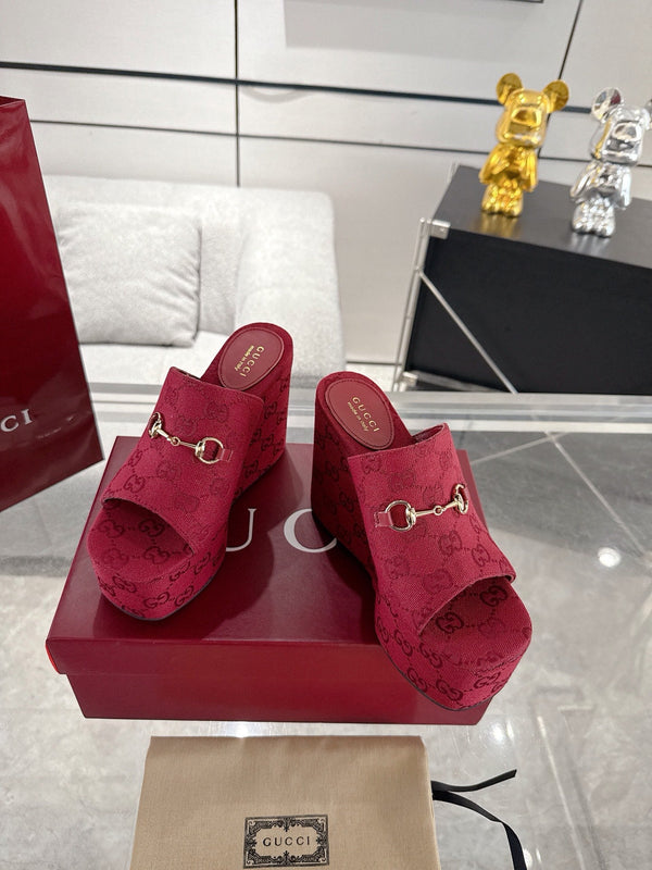 GC Wedge With Horsebit Sandal Red Canvas 292422
