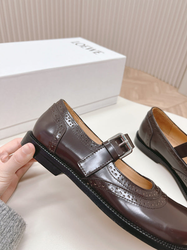 Loewe Campo Mary Jane Ballerina Flat in pelle di mucca mogano