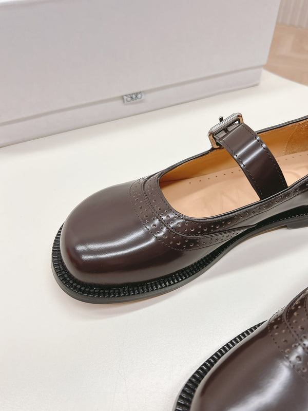 Loewe Campo Mary Jane Ballerina Flat in pelle di mucca mogano