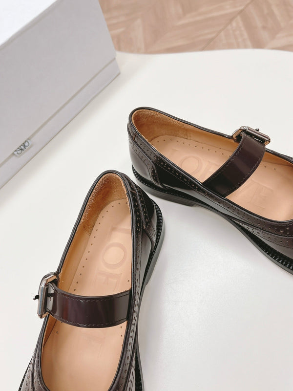 Loewe Campo Mary Jane Ballerina Flat in pelle di mucca mogano