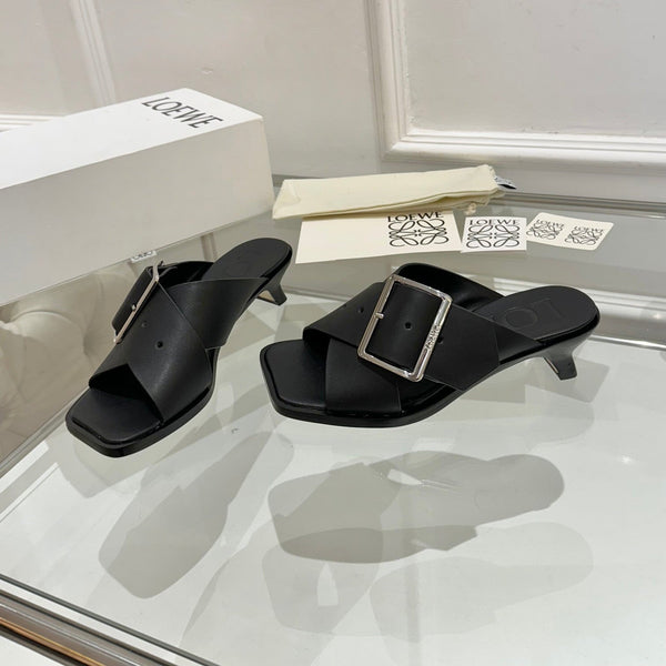 Loew Petal Buckle Sandals Black Leather 881320