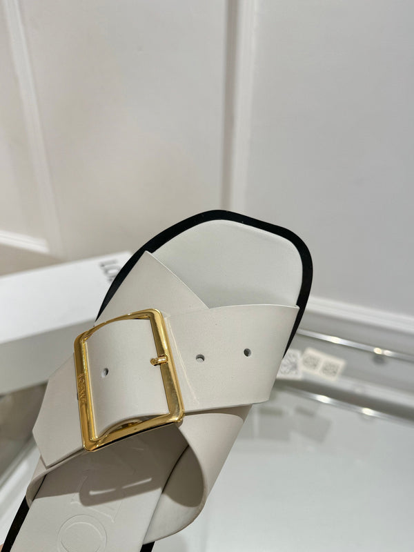 Loew Petal Buckle Slide Light Grey Leather 881317