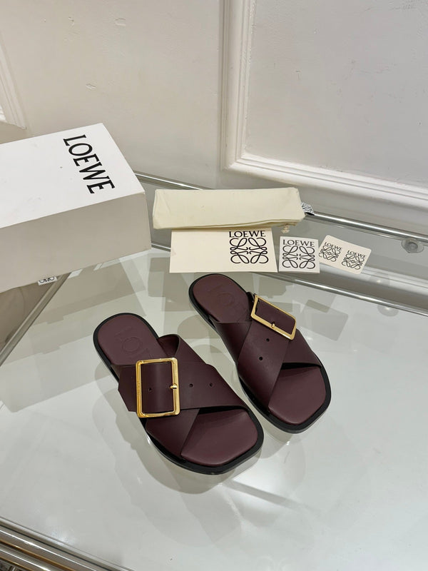 Loew Petal Buckle Slide Burgundy Leather 881318