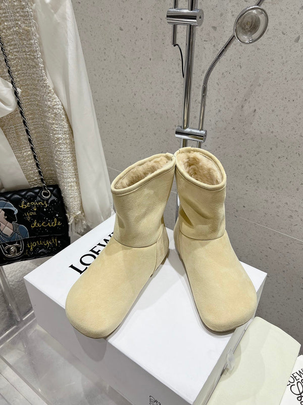 Stivali Loewe Lago in pelle scamosciata color latte di burro 435624