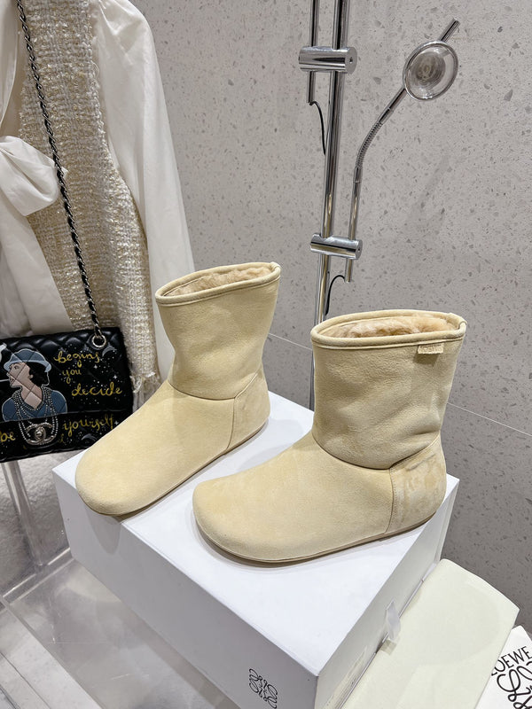Stivali Loewe Lago in pelle scamosciata color latte di burro 435624