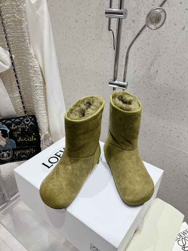Loewe Lago Boots Light Green Suede 435625