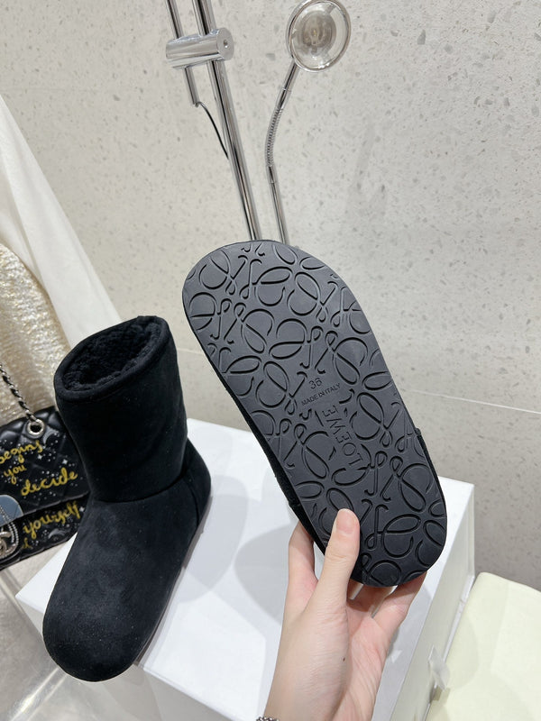 Stivali Loewe Lago in pelle scamosciata nera 435627
