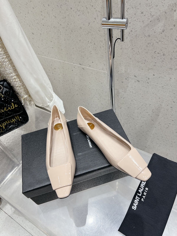 BALLERINA IN VITELLO VERNICIATO BEIGE PANNA