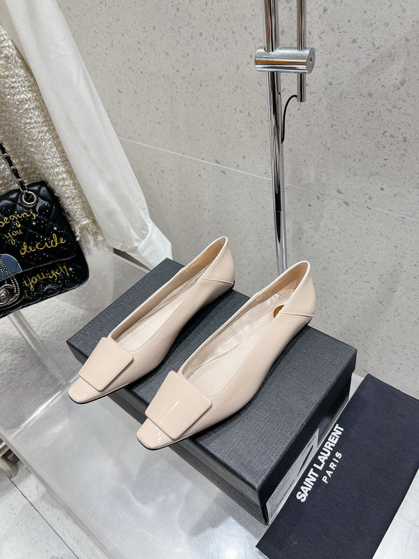 BALLERINA IN VITELLO VERNICIATO BEIGE PANNA